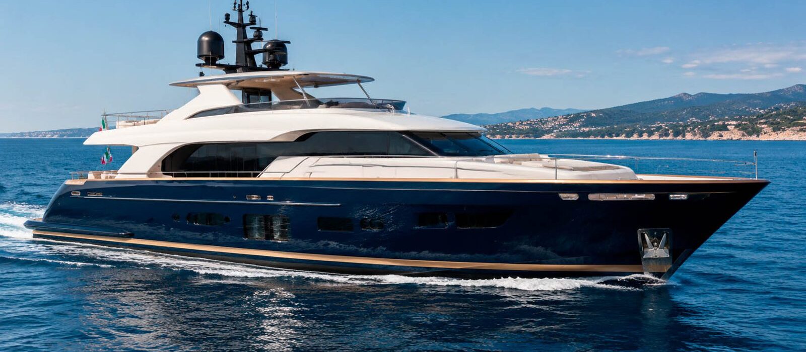 Benetti Delfino 95