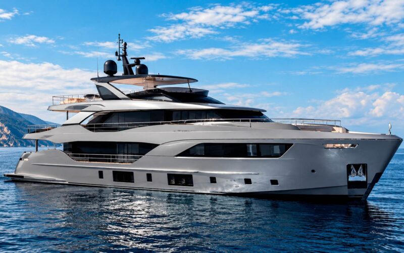 Benetti Oasis 40M