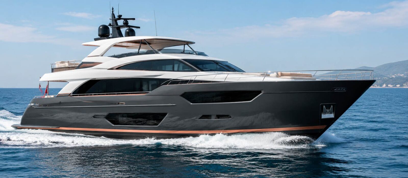 Sunseeker 100 Yacht